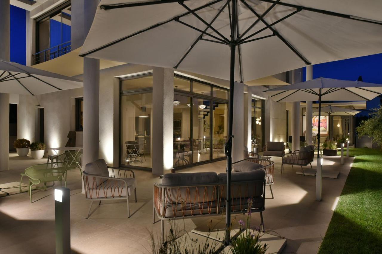 Hotel Monte Alta Salon-de-Provence Zewnętrze zdjęcie